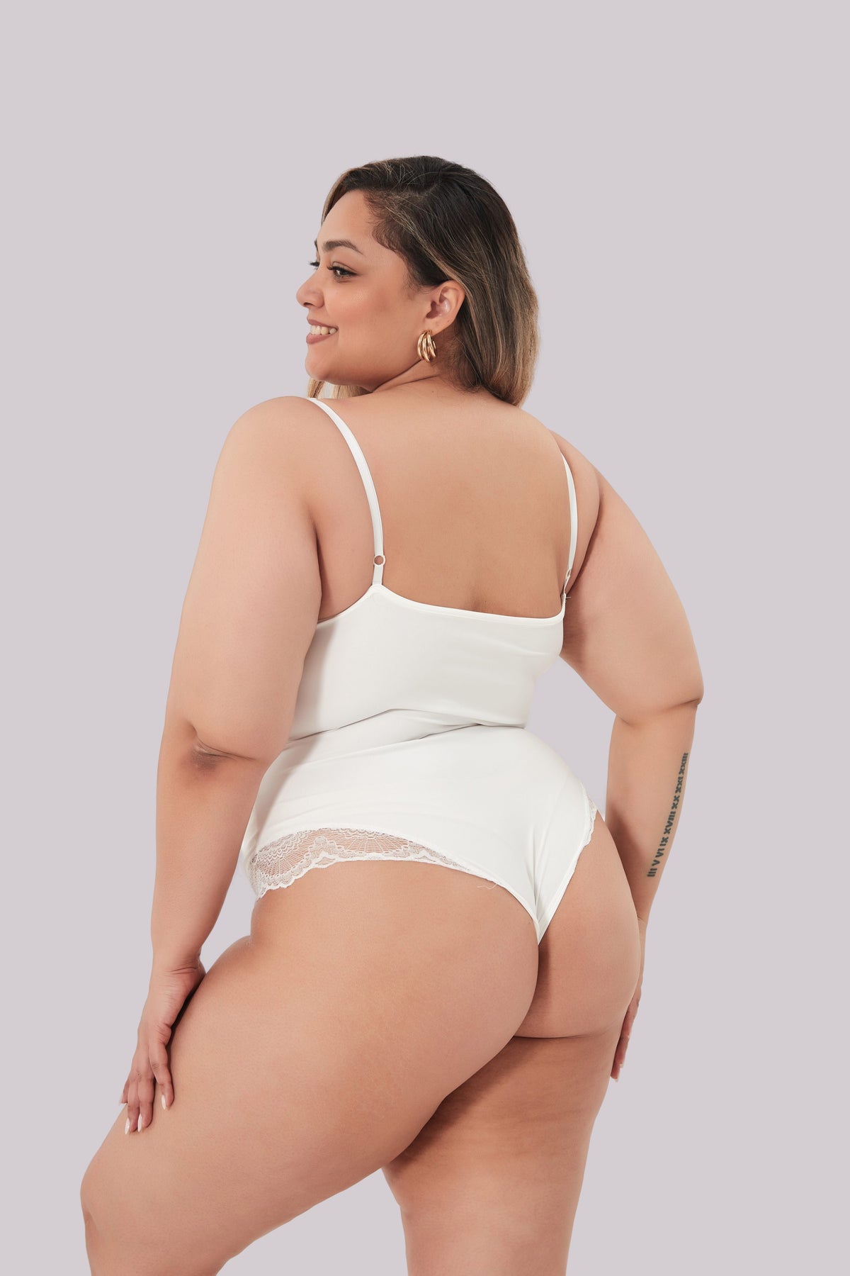 Confaty Rosaline – Lace Shapewear Bodysuit