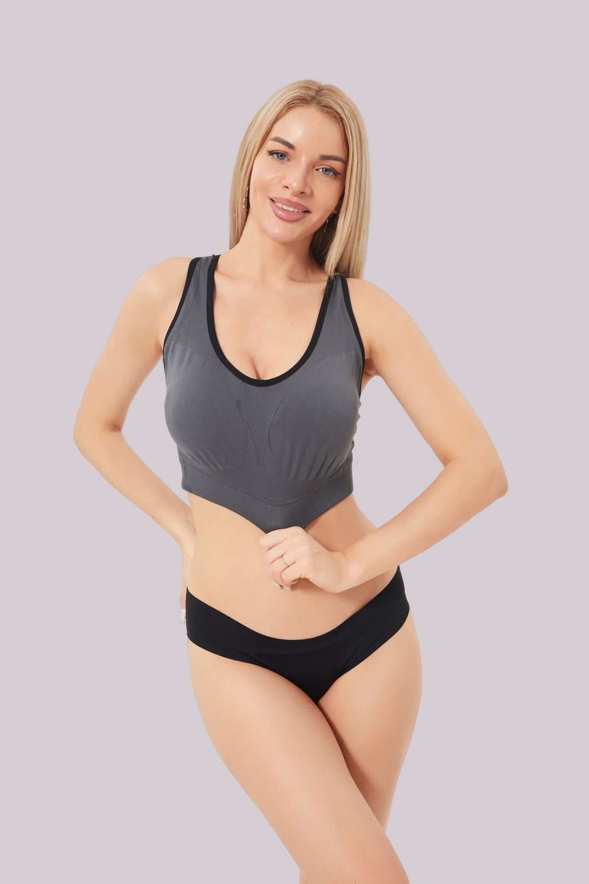 Confaty Luna – Racerback Sports Bra
