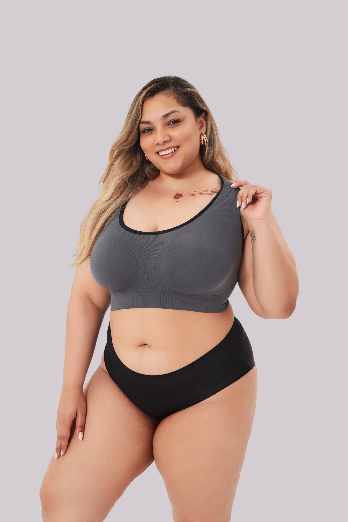 Confaty Luna – Racerback Sports Bra